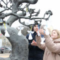 Паперові янголи на &ldquo;Дереві Свободи&rdquo;