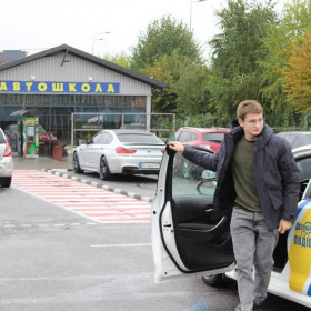 Керуємо знаннями так само впевнено, як авто