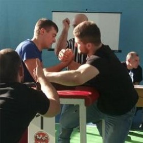 Кубок області по армреслінгу