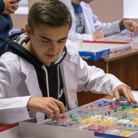 Конкурс "Знаток" з дисциплін «Фізика ІІ» та «Вступ до спеціальності»