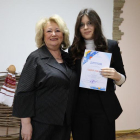 Мистецтво слова: Софія Ткачук - призерка обласної олімпіади! - 04.2024