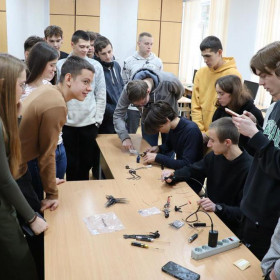 Дрони – очі ЗСУ, а їхні винахідники - випускники ВТФК! - 12.2023
